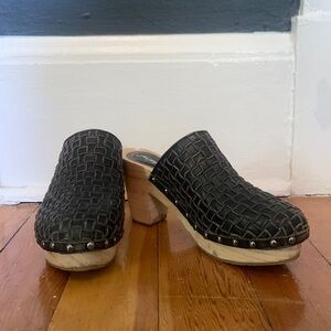 Free People black clogs size 38